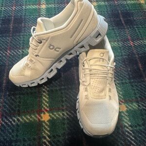On Running Women's Athletic Shoes - Cream